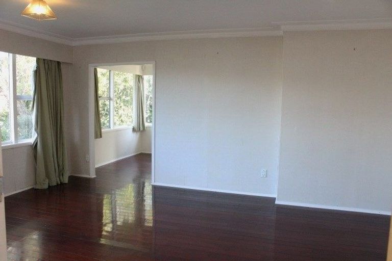 Photo of property in 17 Priestley Drive, Bucklands Beach, Auckland, 2014