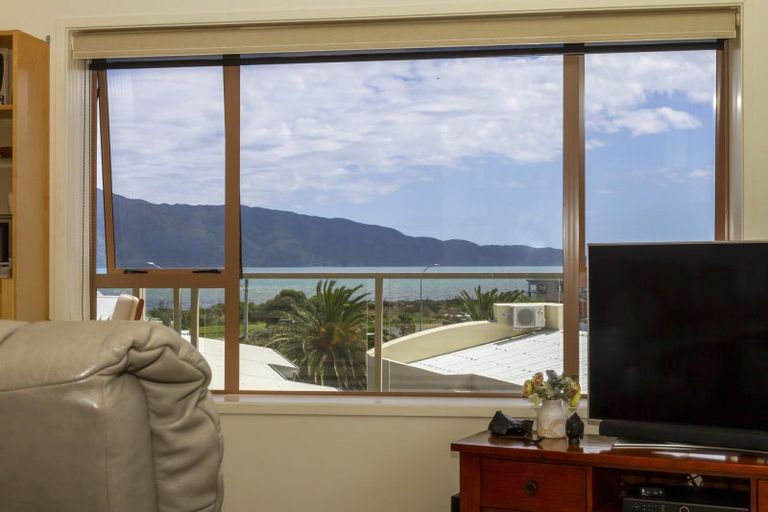 Photo of property in 13/1 Marine Parade, Paraparaumu Beach, Paraparaumu, 5032