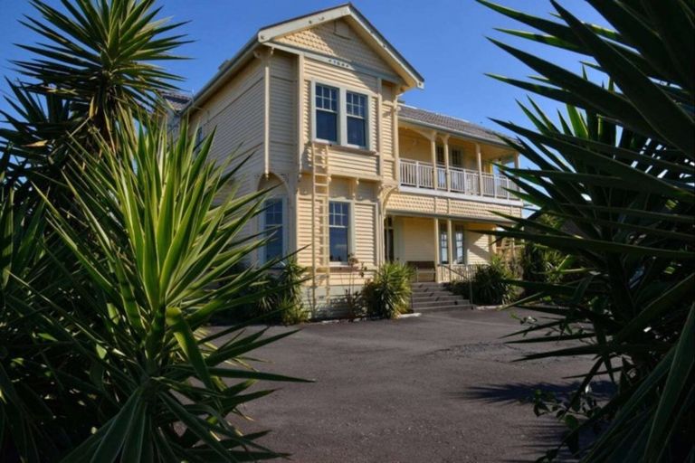 Photo of property in 26 Weymouth Street, New Plymouth, 4310