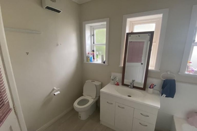 Photo of property in 145a Onslow Road, Khandallah, Wellington, 6035