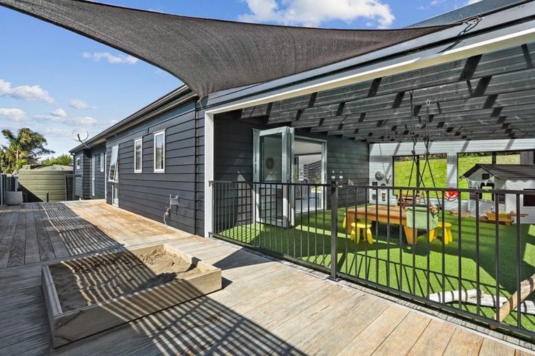 Photo of property in 26a Old Waipu Road, Mangawhai, 0505