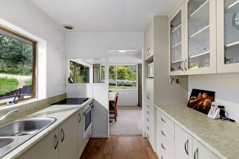 Photo of property in 2/4 Celina Place, Browns Bay, Auckland, 0630