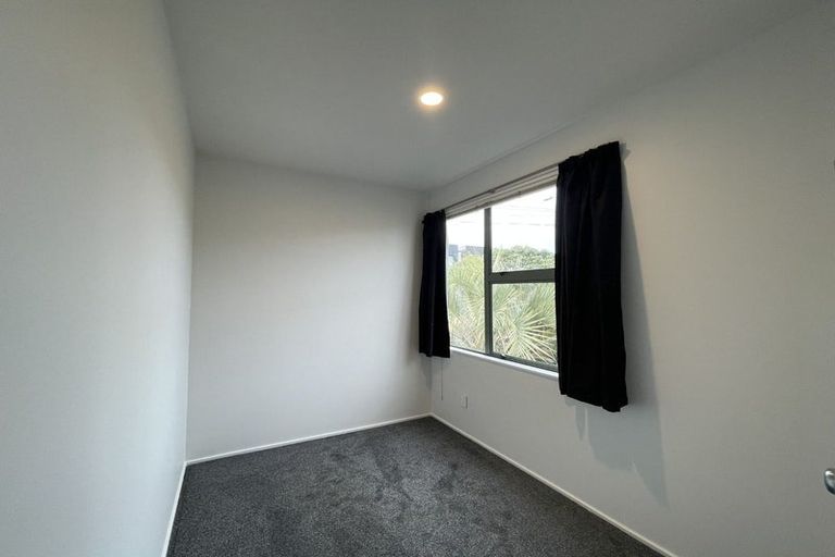 Photo of property in 14/19 Ocean View Road, Hillcrest, Auckland, 0627