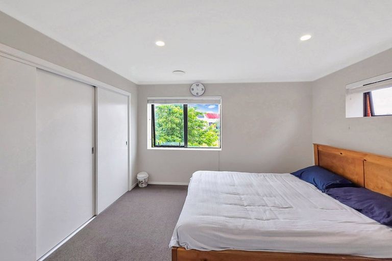 Photo of property in 4/89 Hobsonville Point Road, Hobsonville, Auckland, 0616