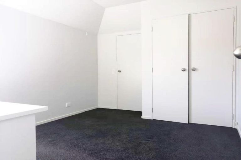 Photo of property in 1/111 Seaview Road, Glenfield, Auckland, 0629