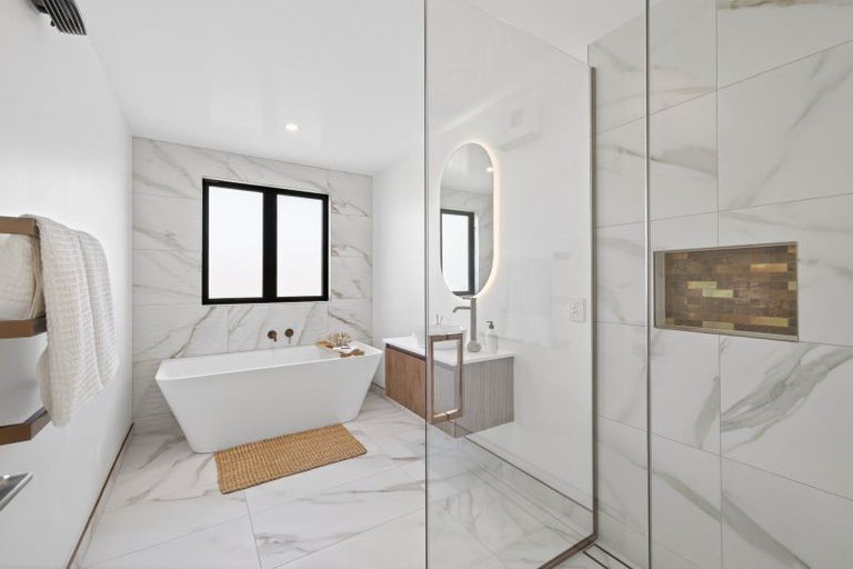 Photo of property in 8 Perehia Mews, Marshland, Christchurch, 8083