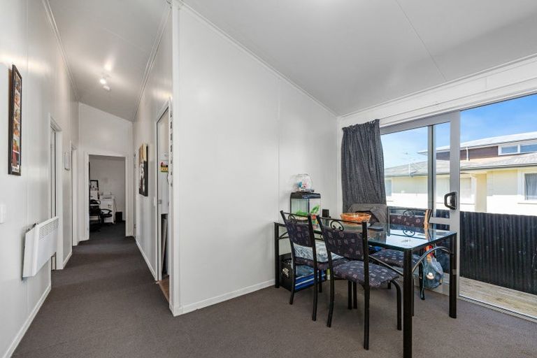 Photo of property in 150 Heretaunga Street, Palmerston North, 4414