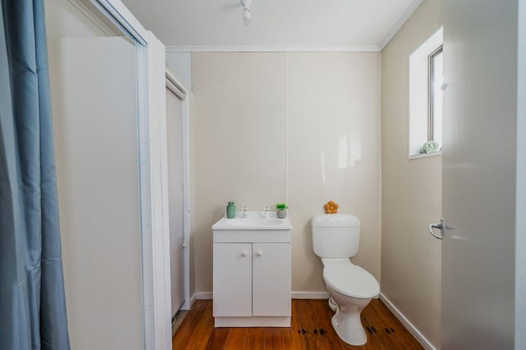 Photo of property in 55 Aorangi Road, Paraparaumu, 5032