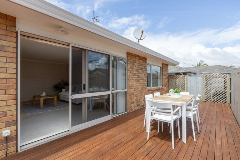 Photo of property in 102 Omapere Street, Whitby, Porirua, 5024