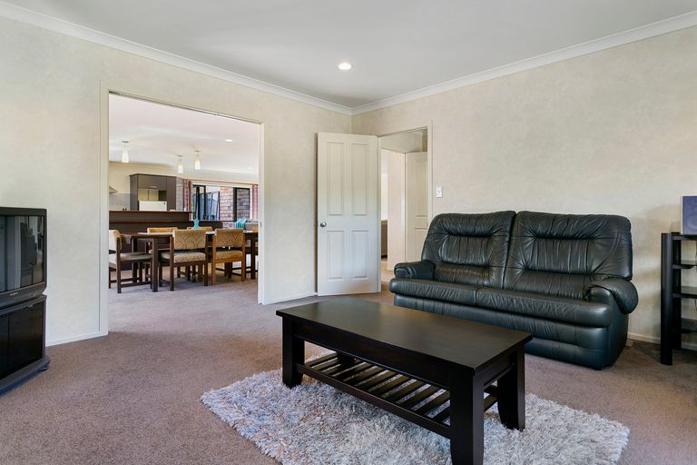 Photo of property in 14 Mirbeck Avenue, Cambridge, 3434