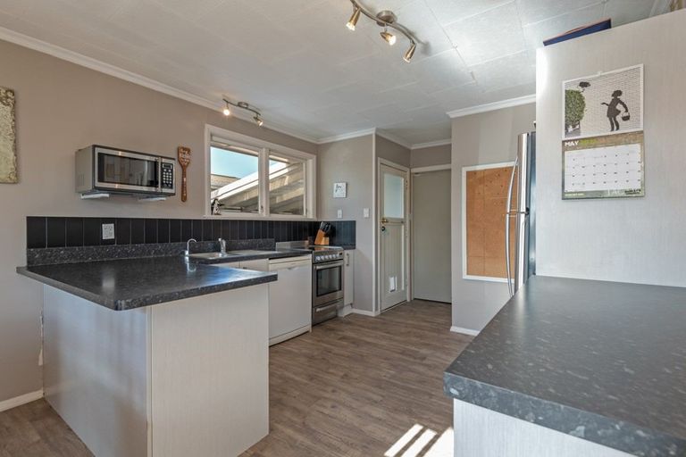 Photo of property in 50 Holdsworth Avenue, Milson, Palmerston North, 4414