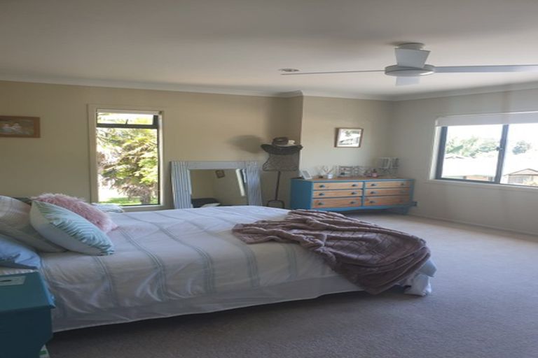 Photo of property in 10 Rays Way, Tuakau, 2121