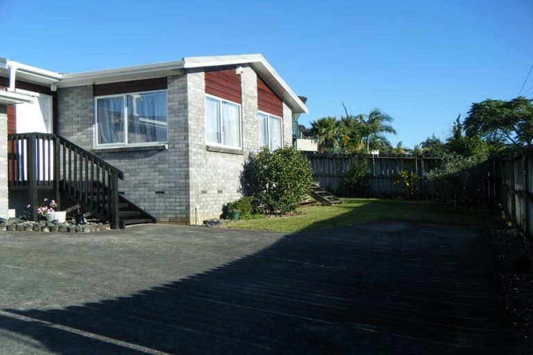 Photo of property in 88 Don Buck Road, Massey, Auckland, 0614