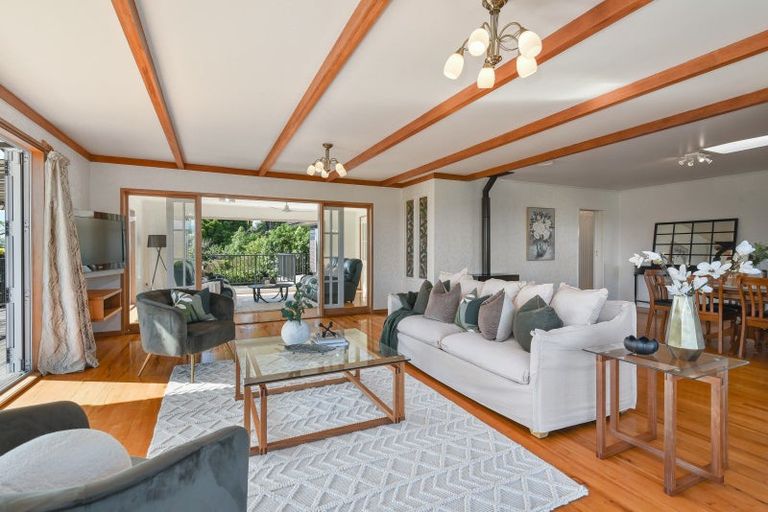 Photo of property in 6 Pah Road, Kawaha Point, Rotorua, 3010