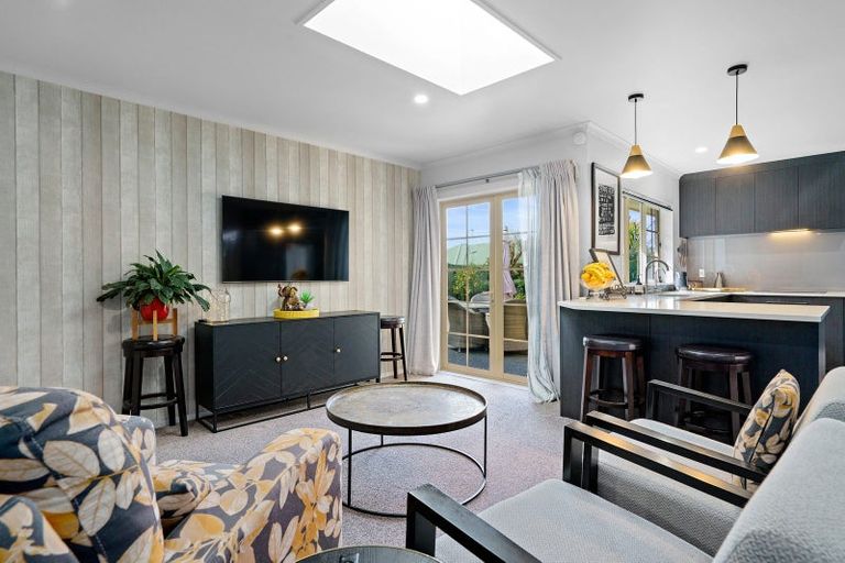 Photo of property in 14 Alba Place, Cambridge, 3434