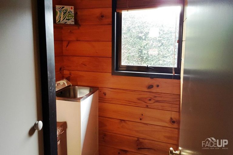 Photo of property in 1/302 Te Atatu Road, Te Atatu South, Auckland, 0610
