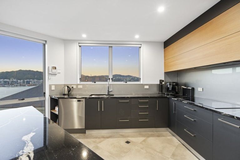 Photo of property in 4a/22 Telford Terrace, Oriental Bay, Wellington, 6011