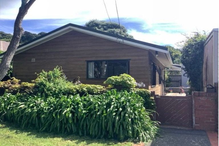 Photo of property in 1/36 Inglis Street, Seatoun, Wellington, 6022