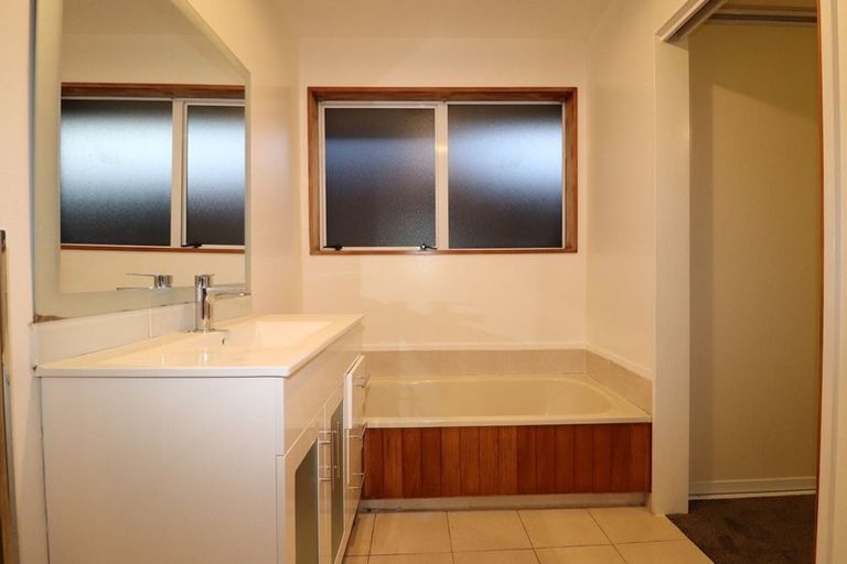 Photo of property in 79 Greers Road, Burnside, Christchurch, 8041