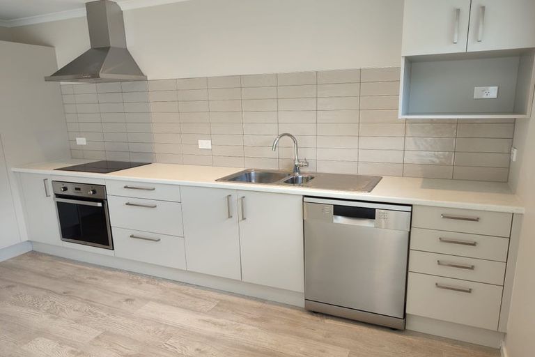 Photo of property in 10 Ridgeview Close, Red Beach, 0932