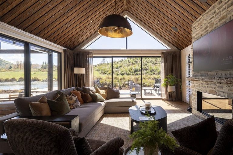 Photo of property in 6 Kahiwi Drive, Lower Shotover, 9304