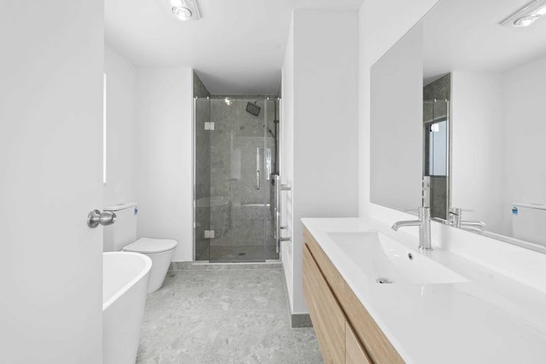 Photo of property in 33 Sunnypark Avenue, Rosehill, Papakura, 2113