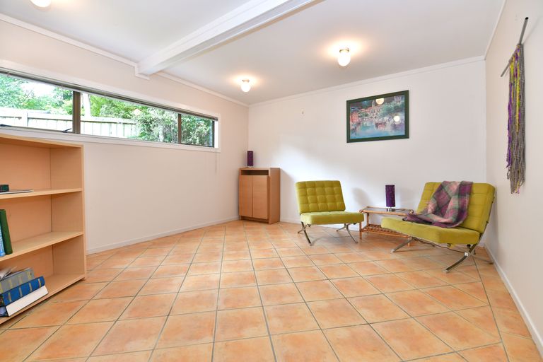 Photo of property in 47 Gledstane Road, Stanmore Bay, Whangaparaoa, 0932