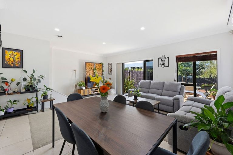 Photo of property in 118 Huntington Drive, Huntington Park, Auckland, 2013