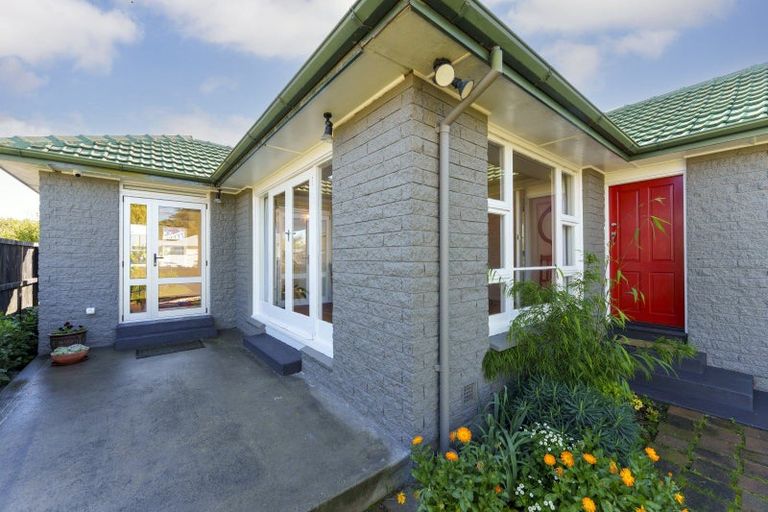 Photo of property in 14 Coniston Avenue, Ilam, Christchurch, 8041