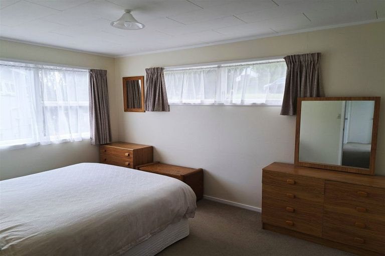 Photo of property in 18 Shanaway Rise, Hillcrest, Auckland, 0627