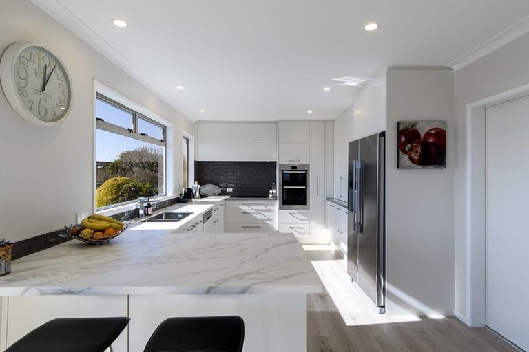 Photo of property in 18 Hinewa Road, Otumoetai, Tauranga, 3110