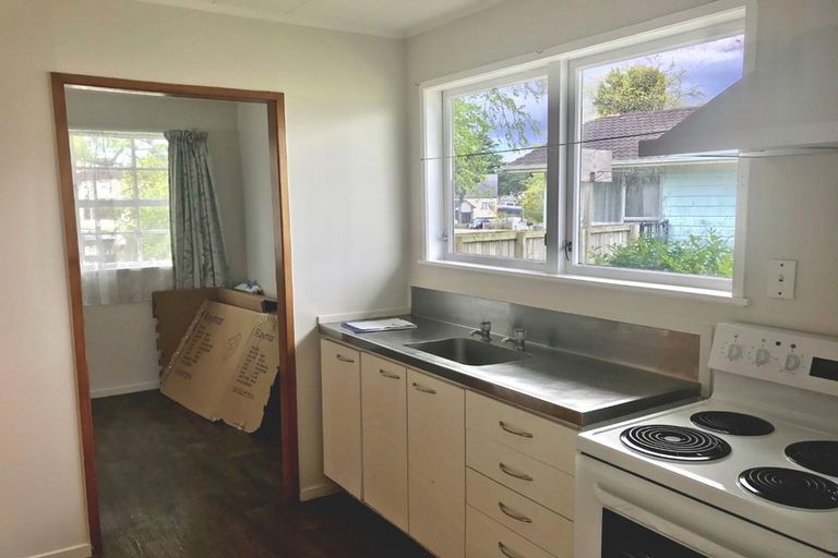Photo of property in 100 Hillcrest Road, Papatoetoe, Auckland, 2025