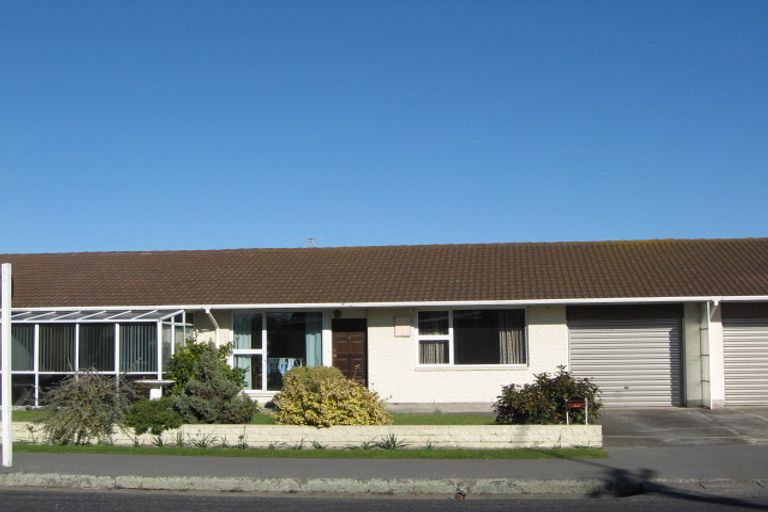 Photo of property in 4/2 Third Street, Belfast, Christchurch, 8051