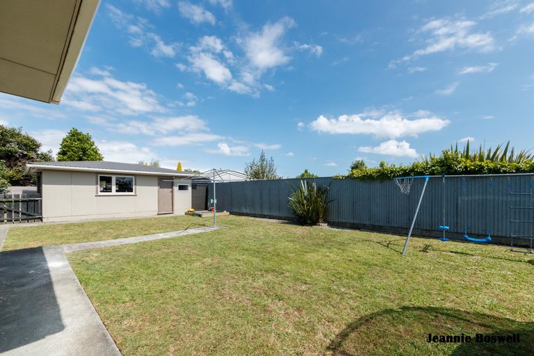 Photo of property in 3 Oriana Place, Highbury, Palmerston North, 4412