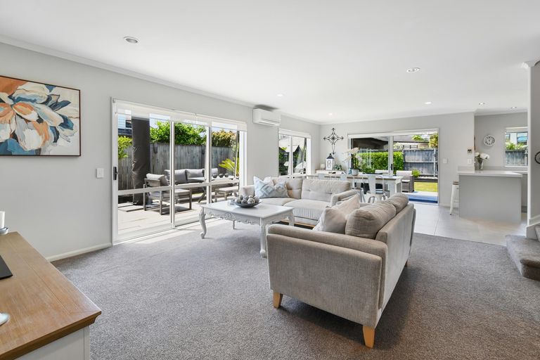 Photo of property in 10 Bayvista Drive, Karaka, Papakura, 2113