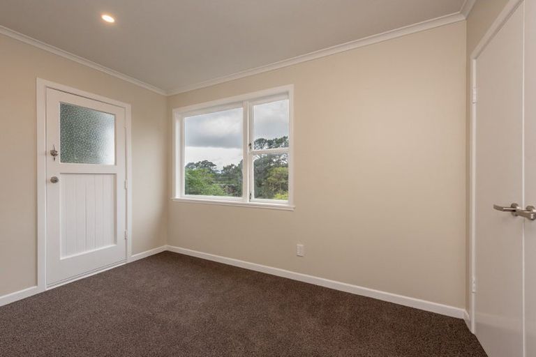 Photo of property in 58 Garden Road, Northland, Wellington, 6012