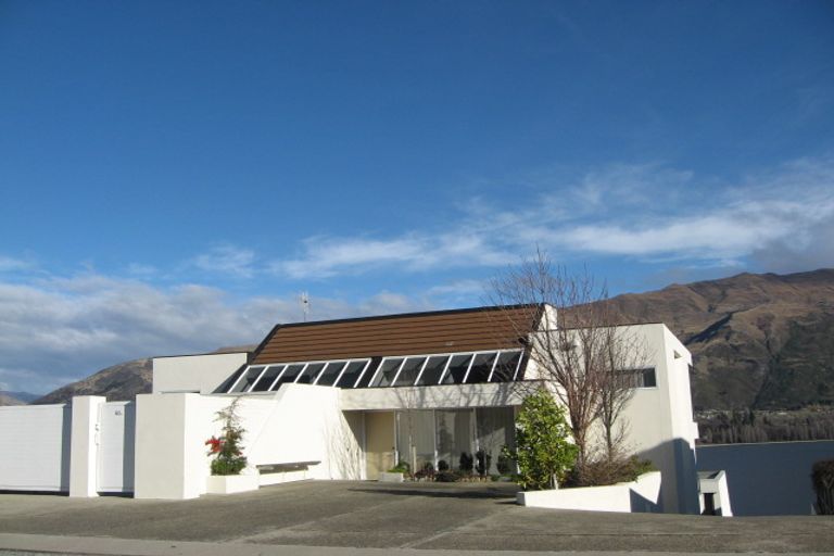 Photo of property in 56 Lismore Street, Wanaka, 9305