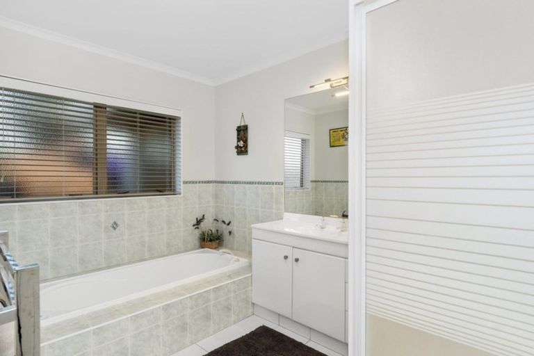 Photo of property in 126 Santa Monica Drive, Papamoa Beach, Papamoa, 3118