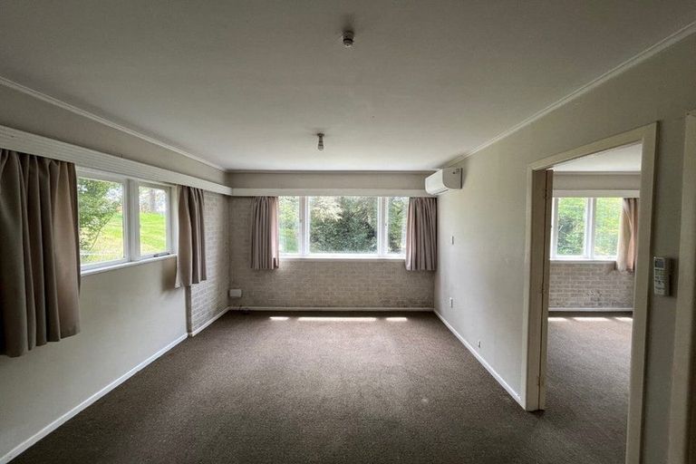 Photo of property in 60 Edmonton Road, Henderson, Auckland, 0612