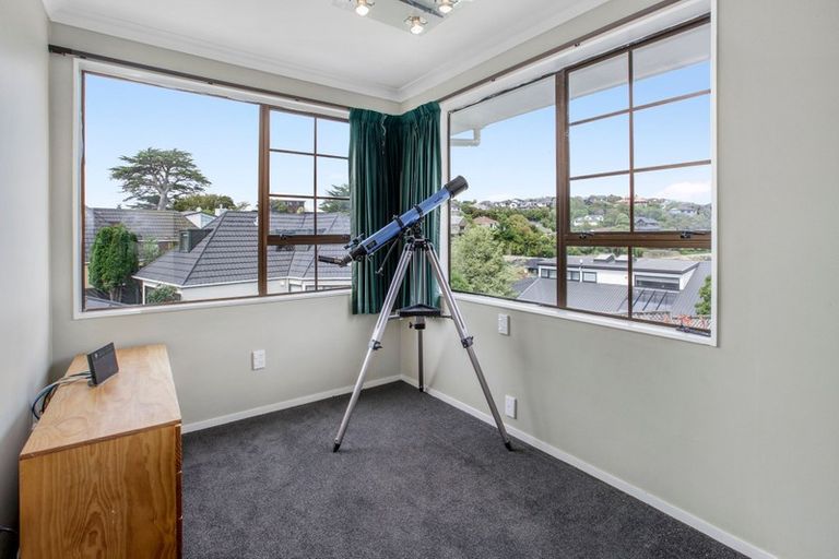 Photo of property in 17 Observatory Close, Whitby, Porirua, 5024