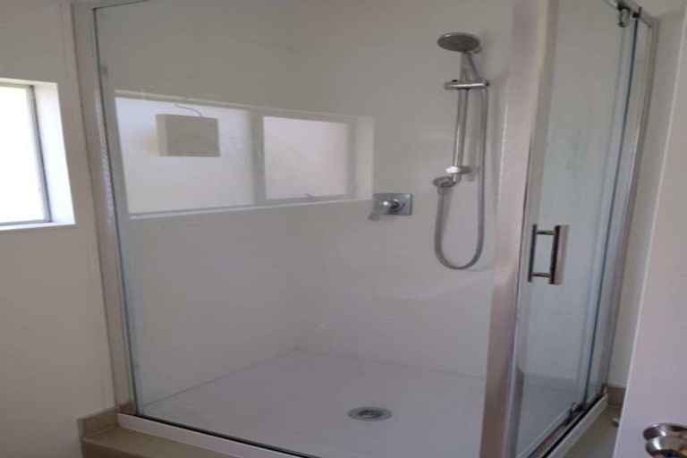 Photo of property in 4 Selwyn Avenue, Glen Eden, Auckland, 0602