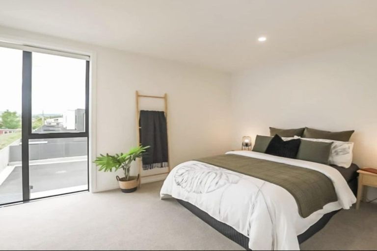 Photo of property in 43 Pipi Place, Levin, 5510