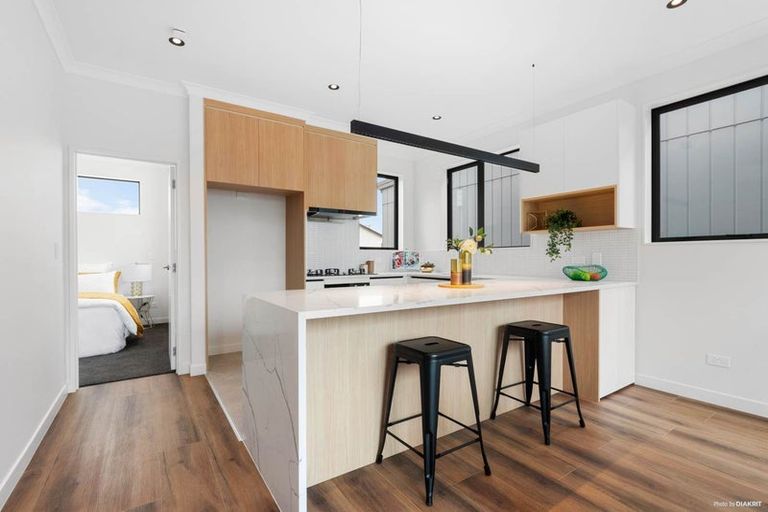 Photo of property in 5/31 Hill Crescent, New Lynn, Auckland, 0600