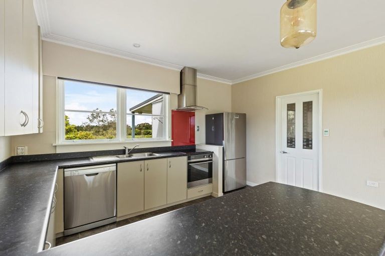Photo of property in 737 Frankley Road, Hurworth, New Plymouth, 4371