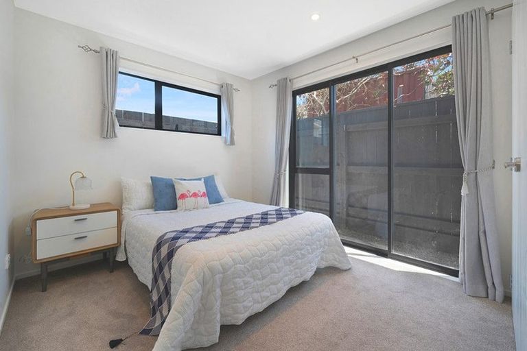 Photo of property in 7/17 Rewarewa Road, Te Atatu Peninsula, Auckland, 0610