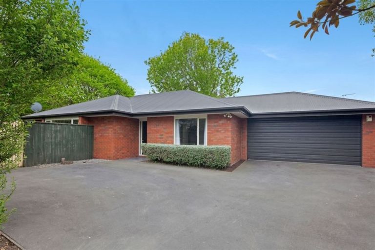 Photo of property in 4 Magnolia Lane, St Albans, Christchurch, 8052