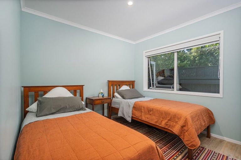 Photo of property in 56 Hahei Beach Road, Hahei, Whitianga, 3591