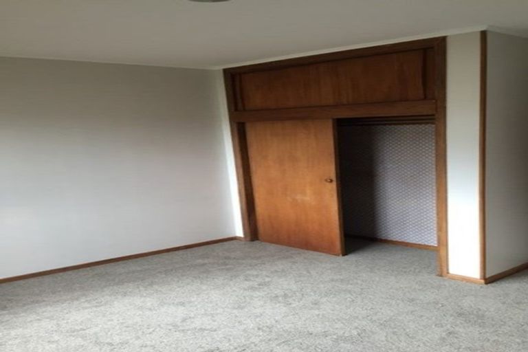 Photo of property in 74 Neil Avenue, Te Atatu Peninsula, Auckland, 0610