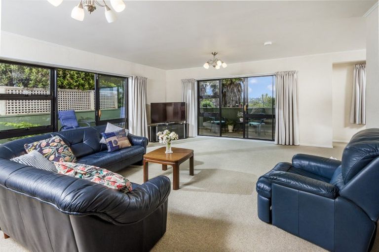 Photo of property in 12 Serrata Place, Browns Bay, Auckland, 0630