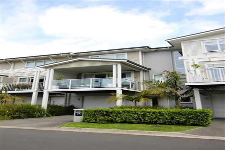 Photo of property in 33 Landmark Terrace, Orewa, 0931